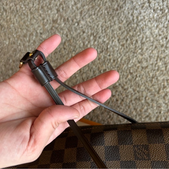 Louis Vuitton Neverfull GM Tote - Picture 12 of 13